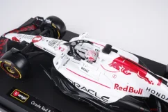 Red Bull RB21 - Max Verstappen (2025), Víťaz VC Japonska, 1:18 Bburago