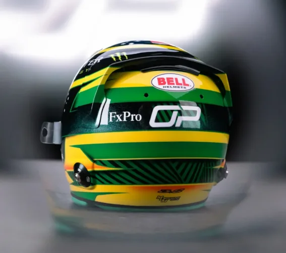 Oscar Piastri 2026 VC Austrálie mini přilba, McLaren, 1:2 Bell