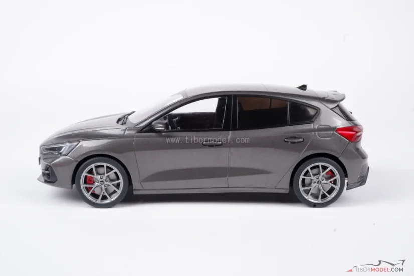 Ford Focus ST (2022) szürke, 1:18 MCG