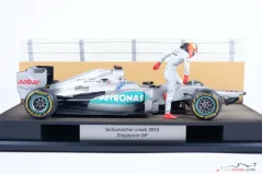 Diorama Mercedes W03 - M. Schumacher nehoda 2012 Singapur, 1:18