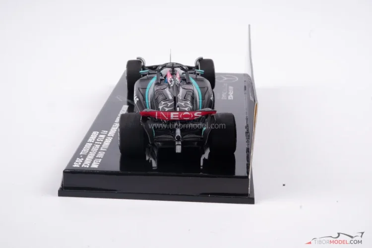 Mercedes W15 - George Russell (2024), 1:43 Minichamps