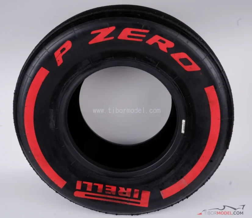 Pirelli PZero Supersoft ľavá predná pneumatika (2016)