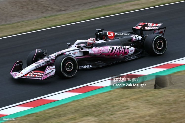 Haas VF-25 - Esteban Ocon (2025), VC Japonska, 1:18 Minichamps