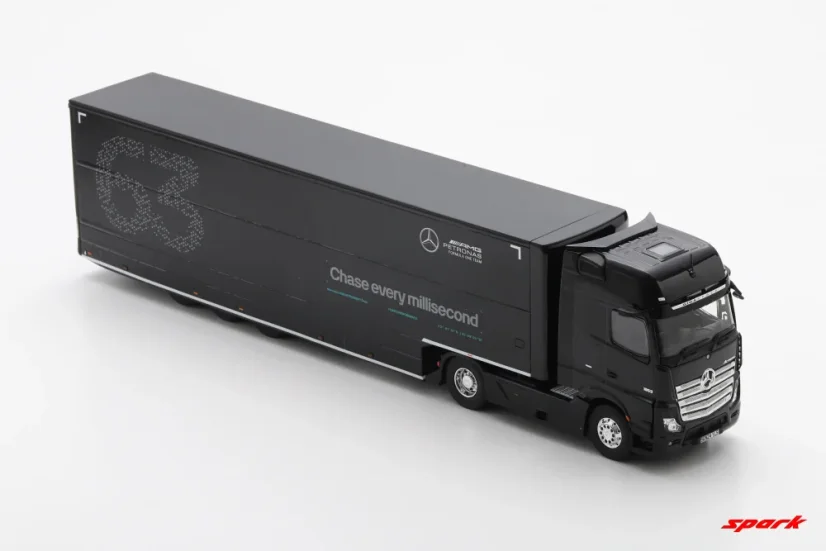 Mercedes Actros kamión Mercedes F1 Team, 1:43 Spark
