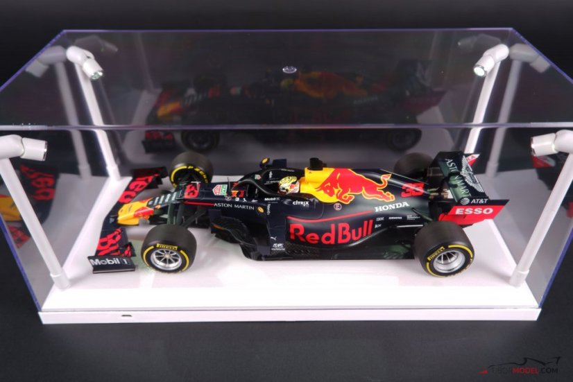 Showcase with LED lights for the 1:18 scale models