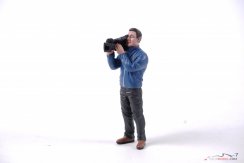 Operatőr kamerával figura, 1:18 American Diorama