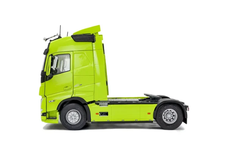 Volvo FH Globetrotter XL zelené (2023), 1:24 Solido
