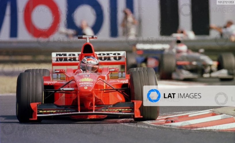Ferrari F300 - Michael Schumacher (1998), Győztes Magyar Nagydíj, pilóta figurával, 1:12 GP Replicas