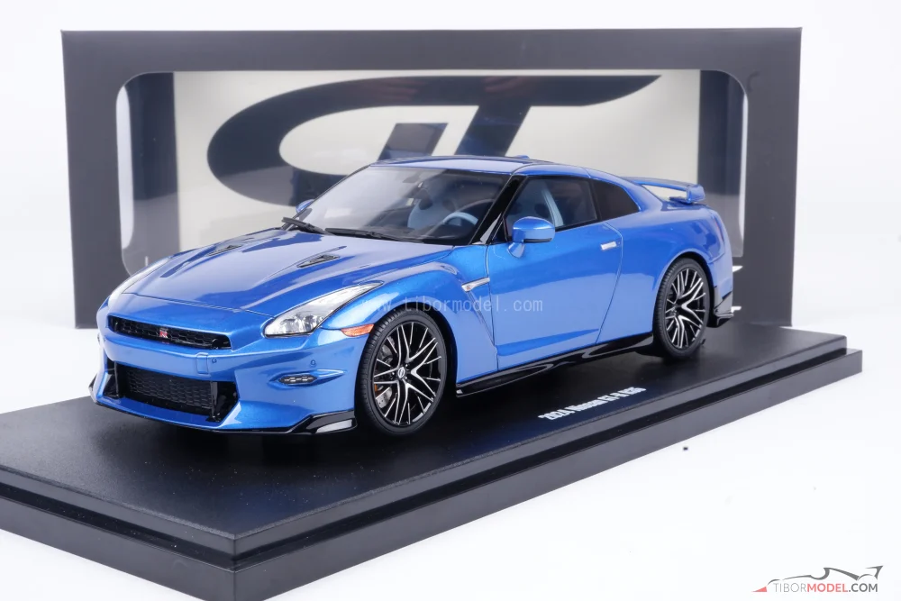 Nissan GT-R 1/18 スケールモデル 青 Model car Nissan GT-R Skyline blue, 1:18 GT Spirit