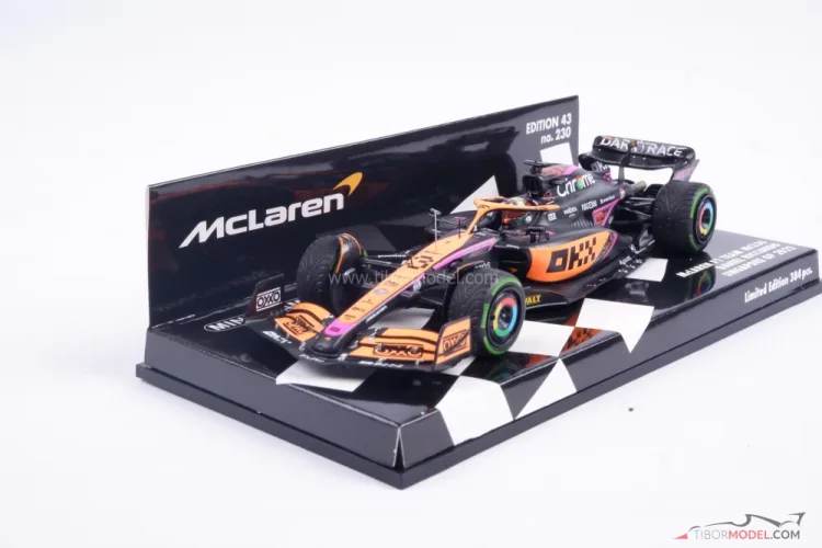 McLaren MCL36 - Daniel Ricciardo (2022), Singapur, 1:43 Minichamps