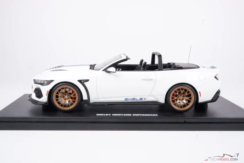 Shelby Mustang Super Snake (2025) biely, 1:18 GT Spirit