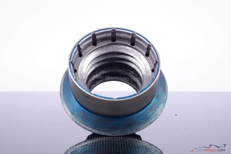 Ferrari F2012 blue wheel nut (2012)
