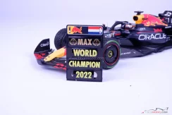 Red Bull RB18 - Max Verstappen (2022), Víťaz VC Japonska, 1:18 Minichamps